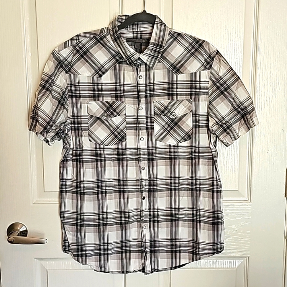 Old Navy Plaid Pearl Snap Button Down Short Sleeve Shirt Gray Cream Black L